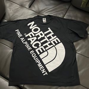 🧗🏼‍♂️2009 The north Face Black T-shirt